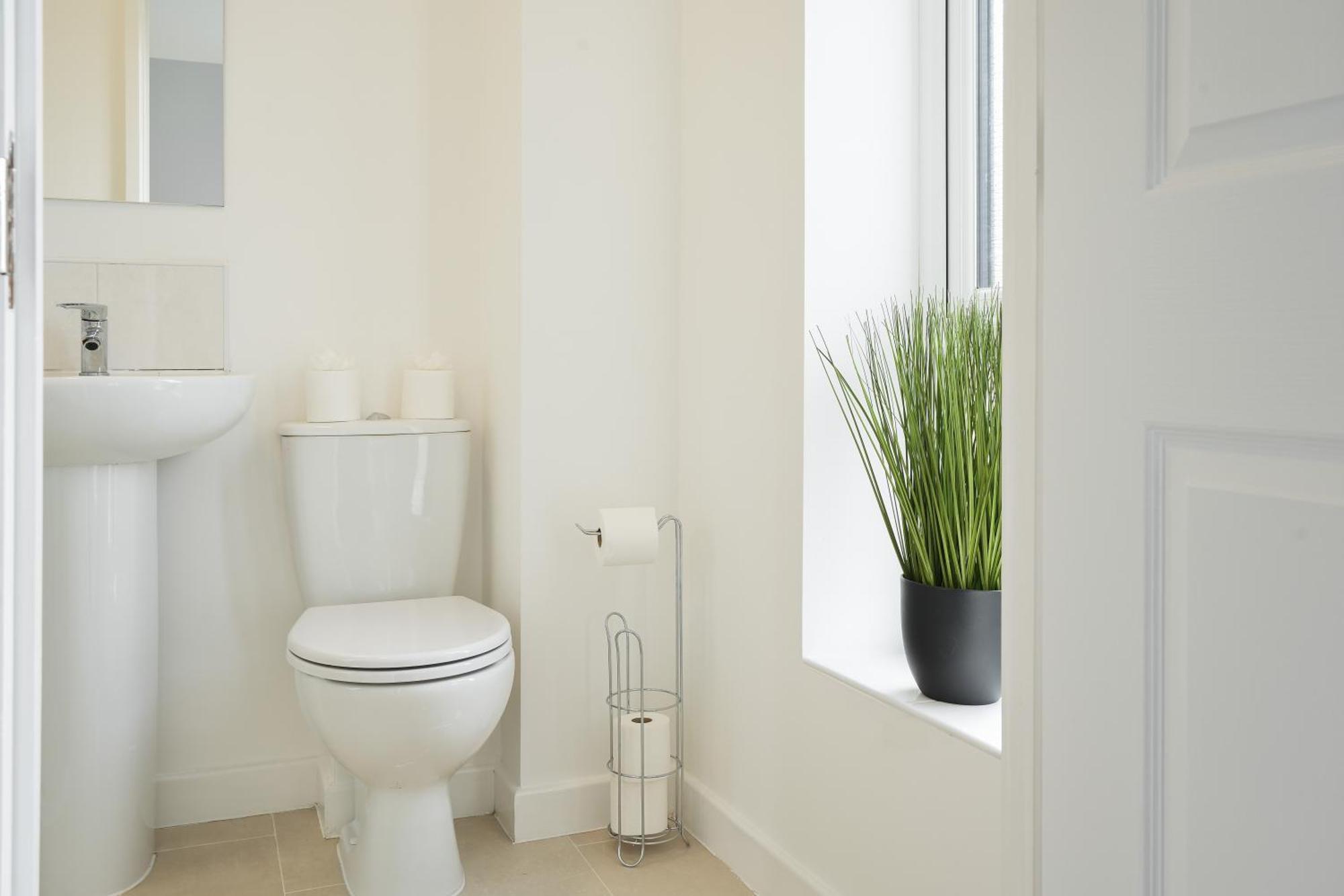 Mersey Way, Spacious 3 Bed Home, Close To Sheffield City Centre & Free Driveway Parking - Perfect For Workers, Groups & Families - Hosted By Stay Host Save Exterior photo