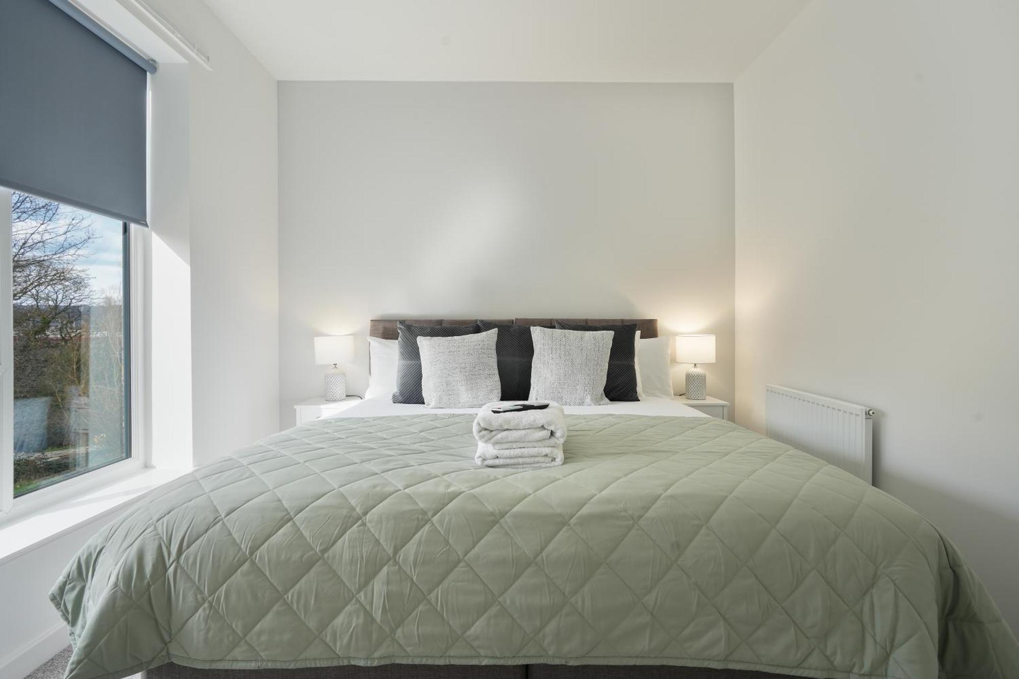 Mersey Way, Spacious 3 Bed Home, Close To Sheffield City Centre & Free Driveway Parking - Perfect For Workers, Groups & Families - Hosted By Stay Host Save Exterior photo