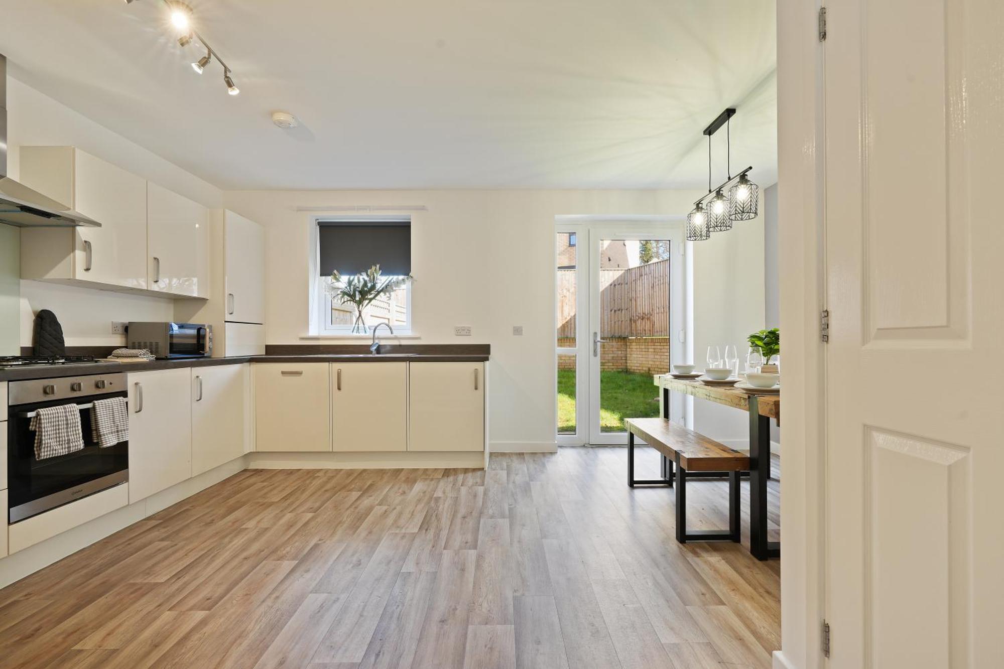 Mersey Way, Spacious 3 Bed Home, Close To Sheffield City Centre & Free Driveway Parking - Perfect For Workers, Groups & Families - Hosted By Stay Host Save Exterior photo