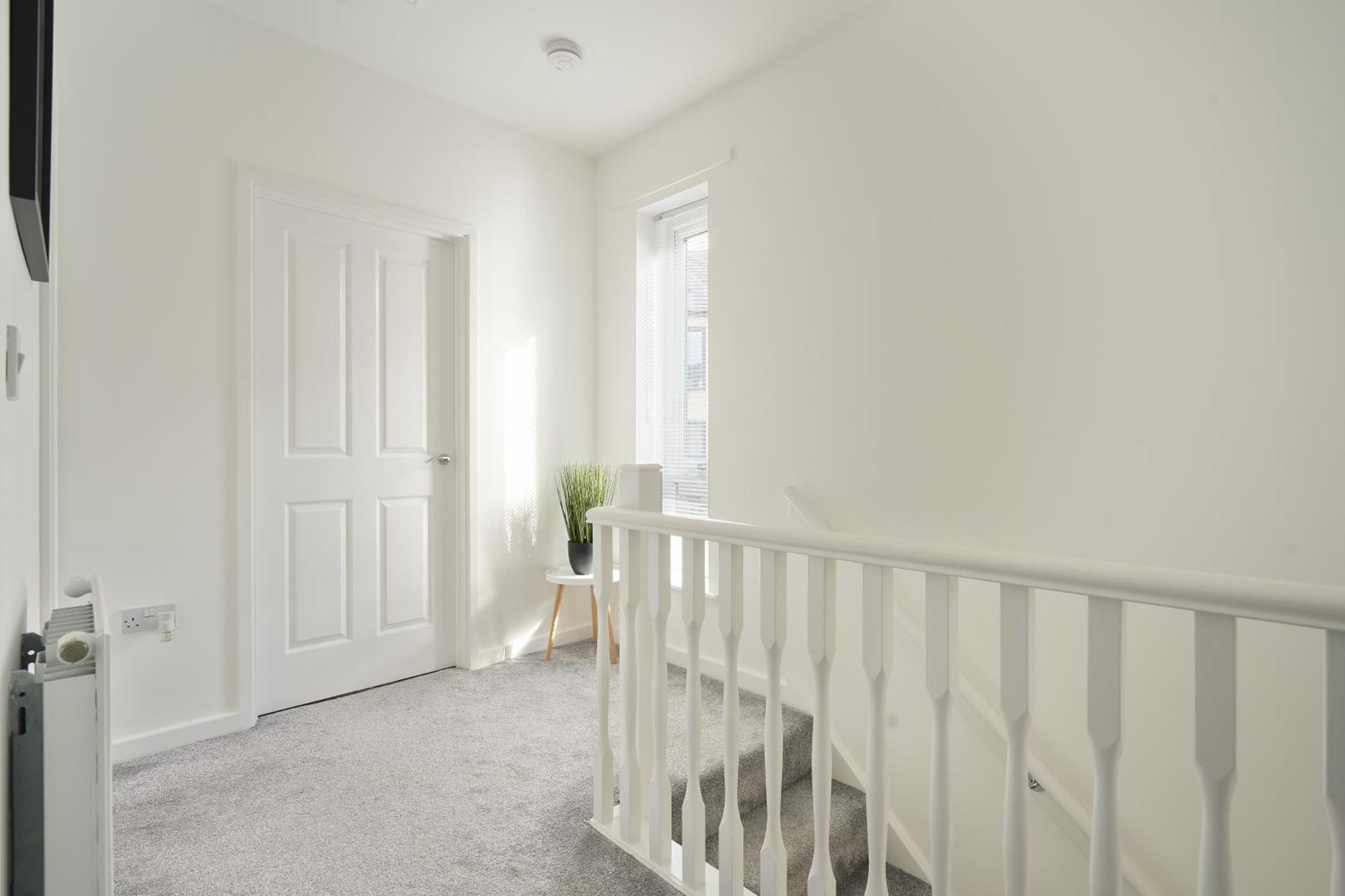 Mersey Way, Spacious 3 Bed Home, Close To Sheffield City Centre & Free Driveway Parking - Perfect For Workers, Groups & Families - Hosted By Stay Host Save Exterior photo