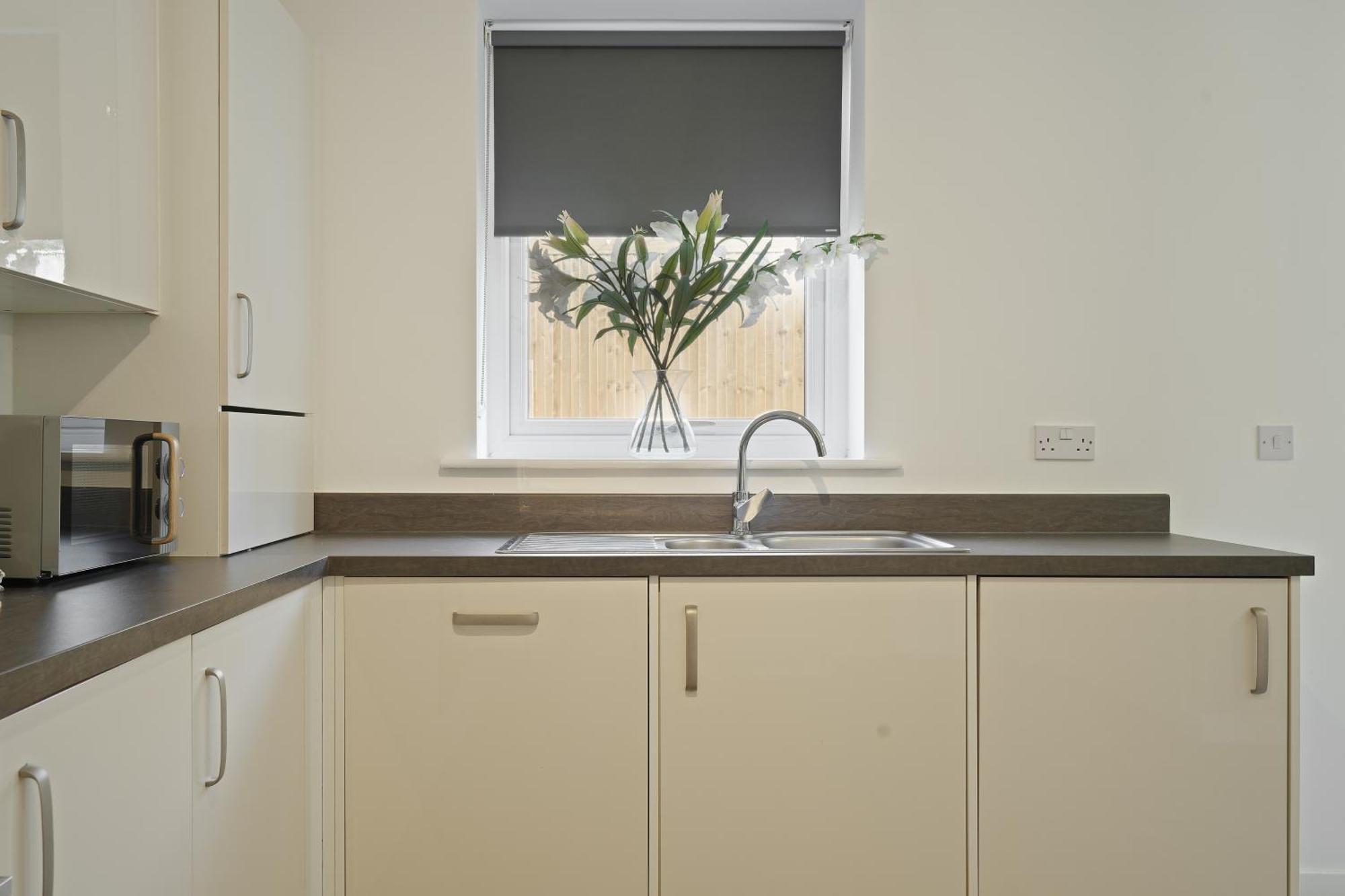 Mersey Way, Spacious 3 Bed Home, Close To Sheffield City Centre & Free Driveway Parking - Perfect For Workers, Groups & Families - Hosted By Stay Host Save Exterior photo